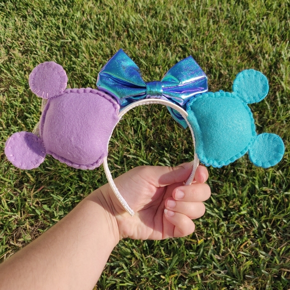 Custom Disney Mickey/Minnie Ears - Picture 5 of 6